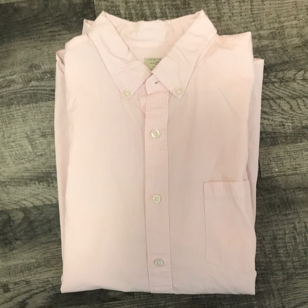 J crew men’s large button down shirt